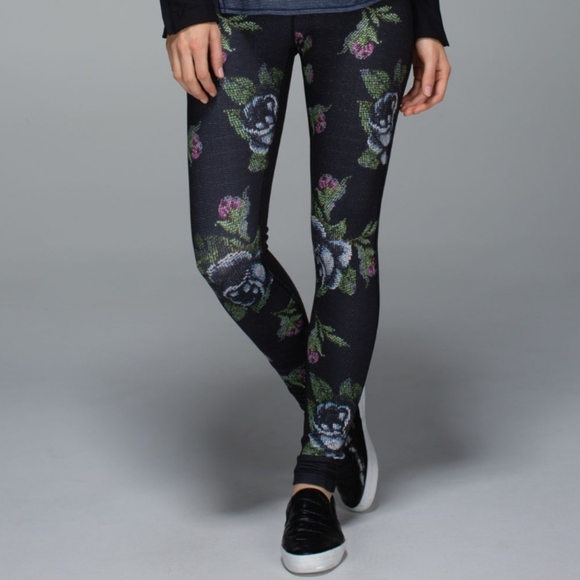 Lululemon Bundle of 6 Leggings size 6-8 - Picture 3 of 8